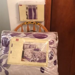 Comforter set (NIB)